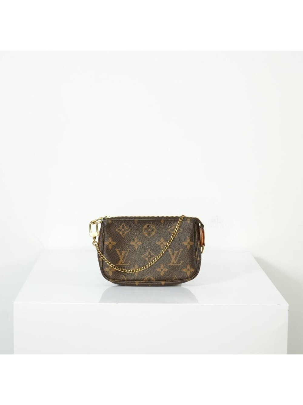 Louis Vuitton Mini Pochette Accessoires Monogram Canvas Gold Hardware Full Set